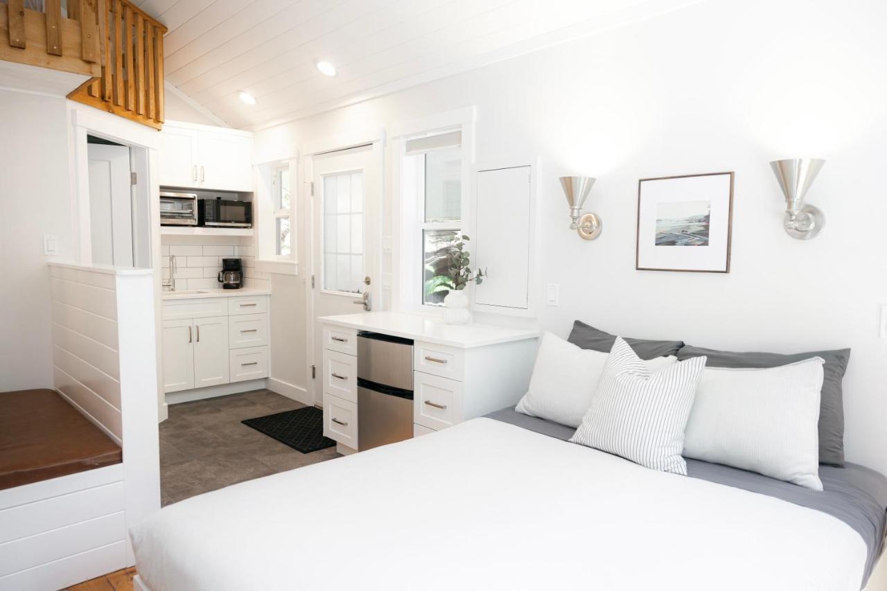 Surfs Inn Guesthouse & Cottages Ucluelet Eksteriør billede
